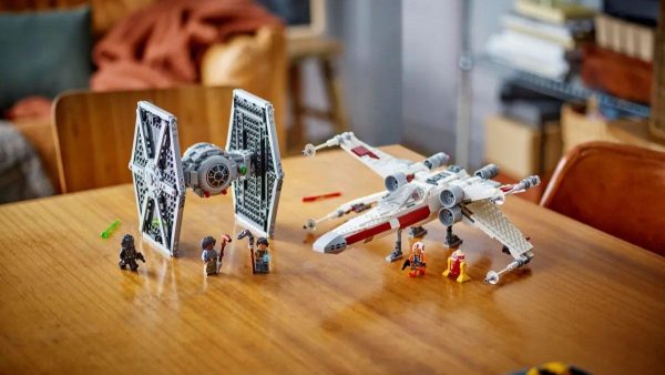 This Backordered LEGO Star Wars TIE Fighter and X-Wing Set Gets a Rare Discount